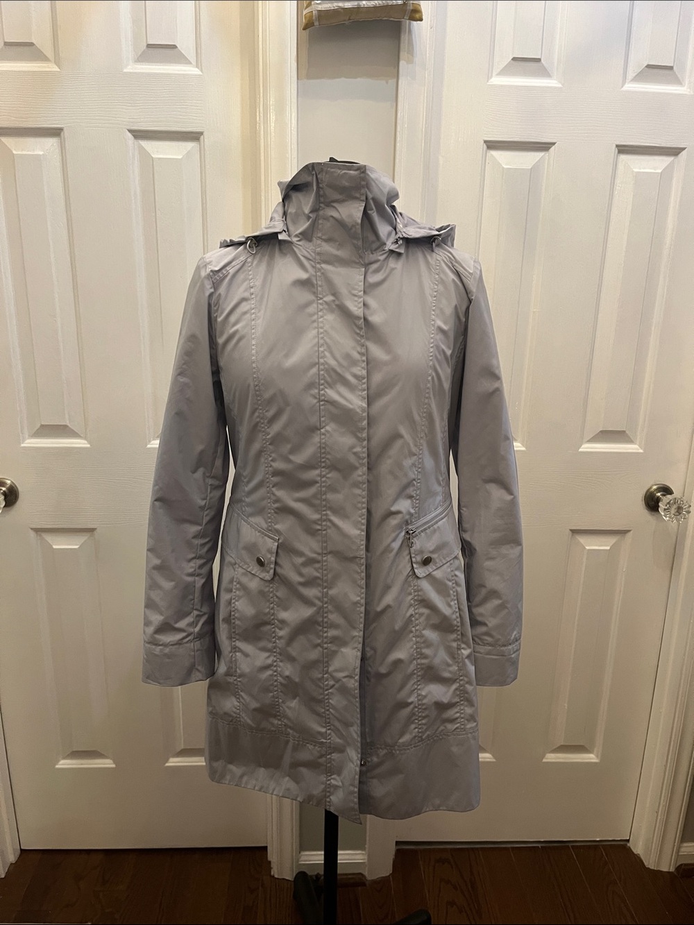 Cole Haan Signature Women's Light Gray/Blue Waterproof Hooded Raincoat